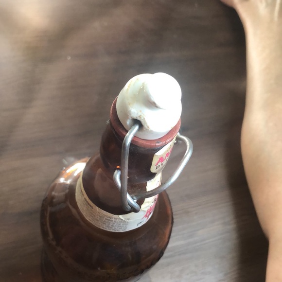 🌺VINTAGE FISHER EMBOSSED AMBER GLASS BOTTLE - Picture 8 of 10